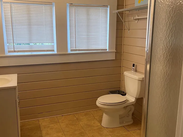 707 Avenue J — Photo 11