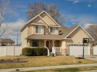 6226 S Clear St, Murray, UT 84107