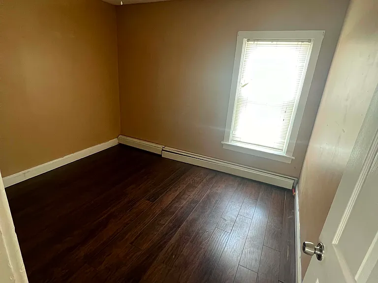 72 Moore St #2 — Photo 2