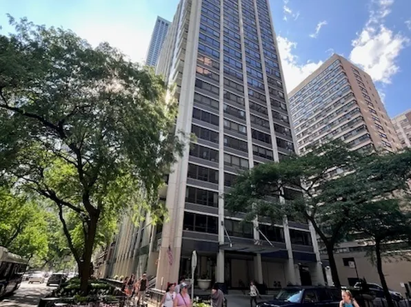 222 E Pearson St APT 905, Chicago, IL 60611