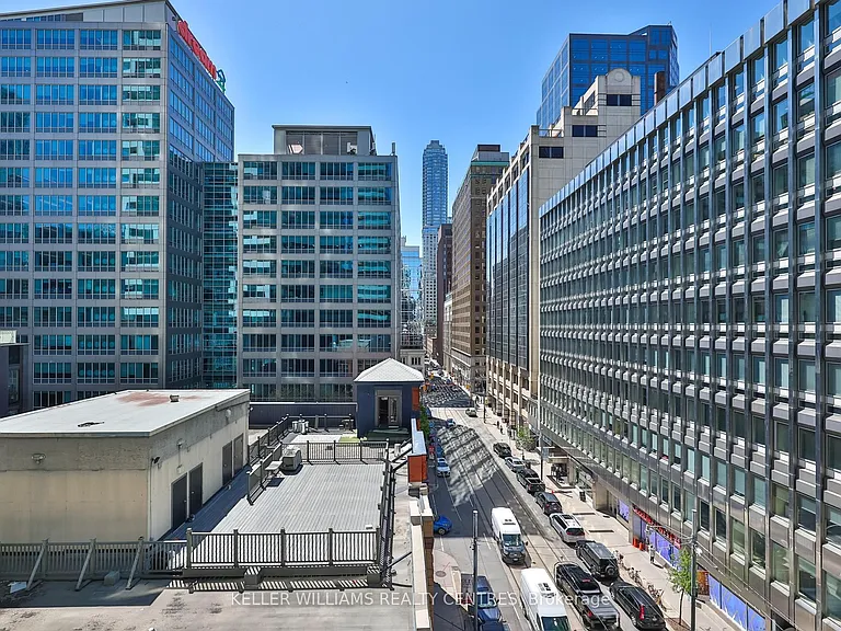 25 Richmond St E #704 — Photo 39