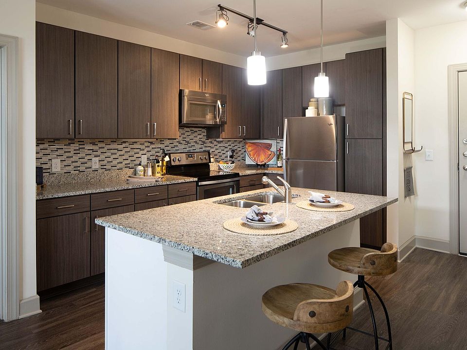 1st image of 45 Vantage Way #8825936