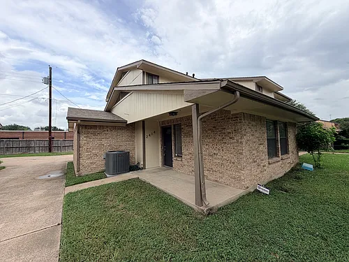2412 Lakeview Cir #2414 Photo 1