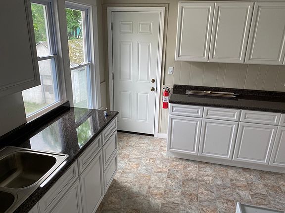2nd image of 12 Rickard St #1/2