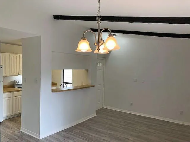 2 bed, 917 sqft, $1,200 — Photo 1