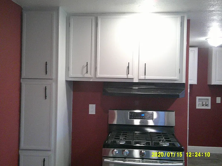 945 Davis St — Photo 12