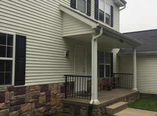918 Creekwood Ln #1, Milford, MI 48381