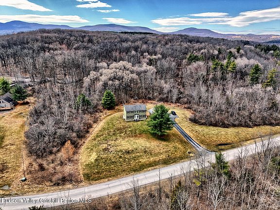 3rd image of 14 Durham Woods Road