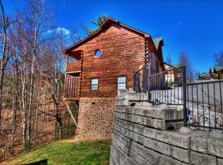 1526 Boo Boos Way, Sevierville, TN 37862