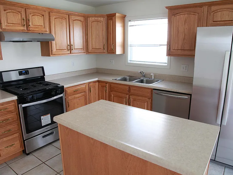 3908 Balmoral Dr — Photo 3