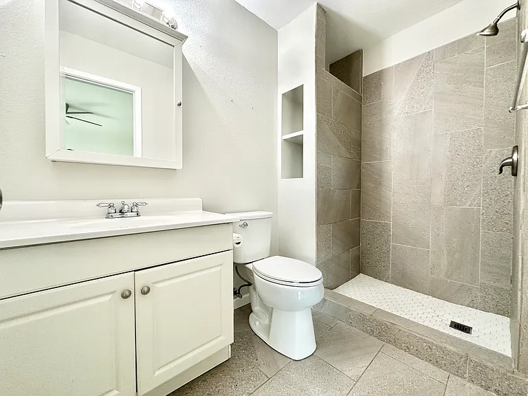 4933 Curzon Ave — Photo 6