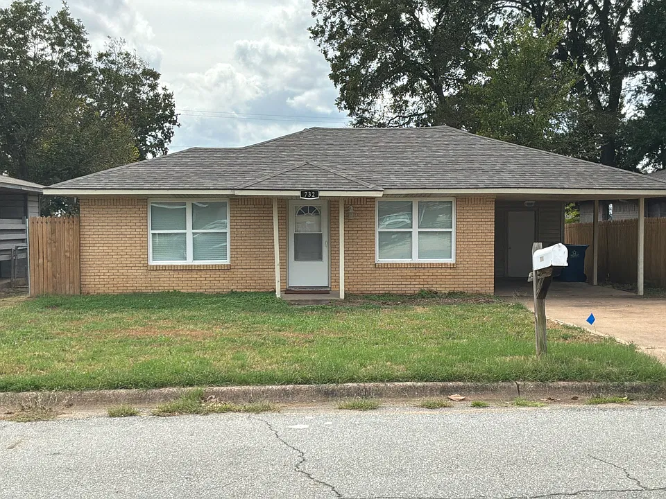 732 W Bullock St