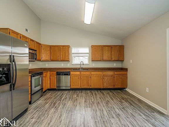 2nd image of 5904 Prairie Creek Dr