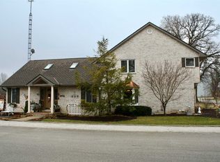 728 N Main St, Warren, IN 46792