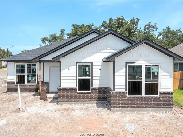 2501 Lightfoot Ln, Bryan, TX 77803