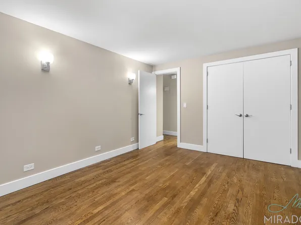 330 East 39th Street image 2 of 15