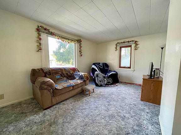 3rd image of 3231 Coleman Ave