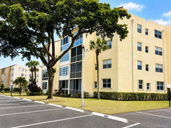 2831 Somerset Drive #305, Lauderdale Lakes, FL 33311
