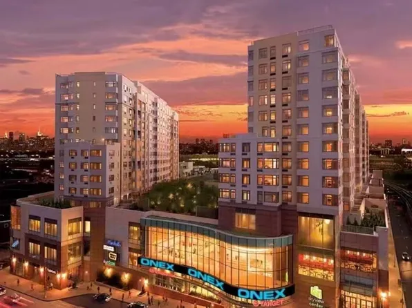 40-26 College Point Boulevard #18D, Flushing, NY 11354