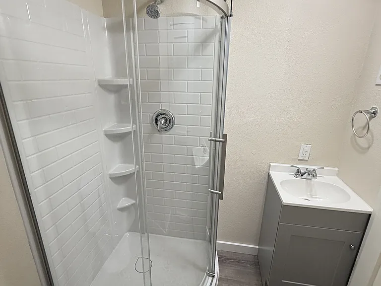 2709 W Rose Hill St #2 — Photo 1