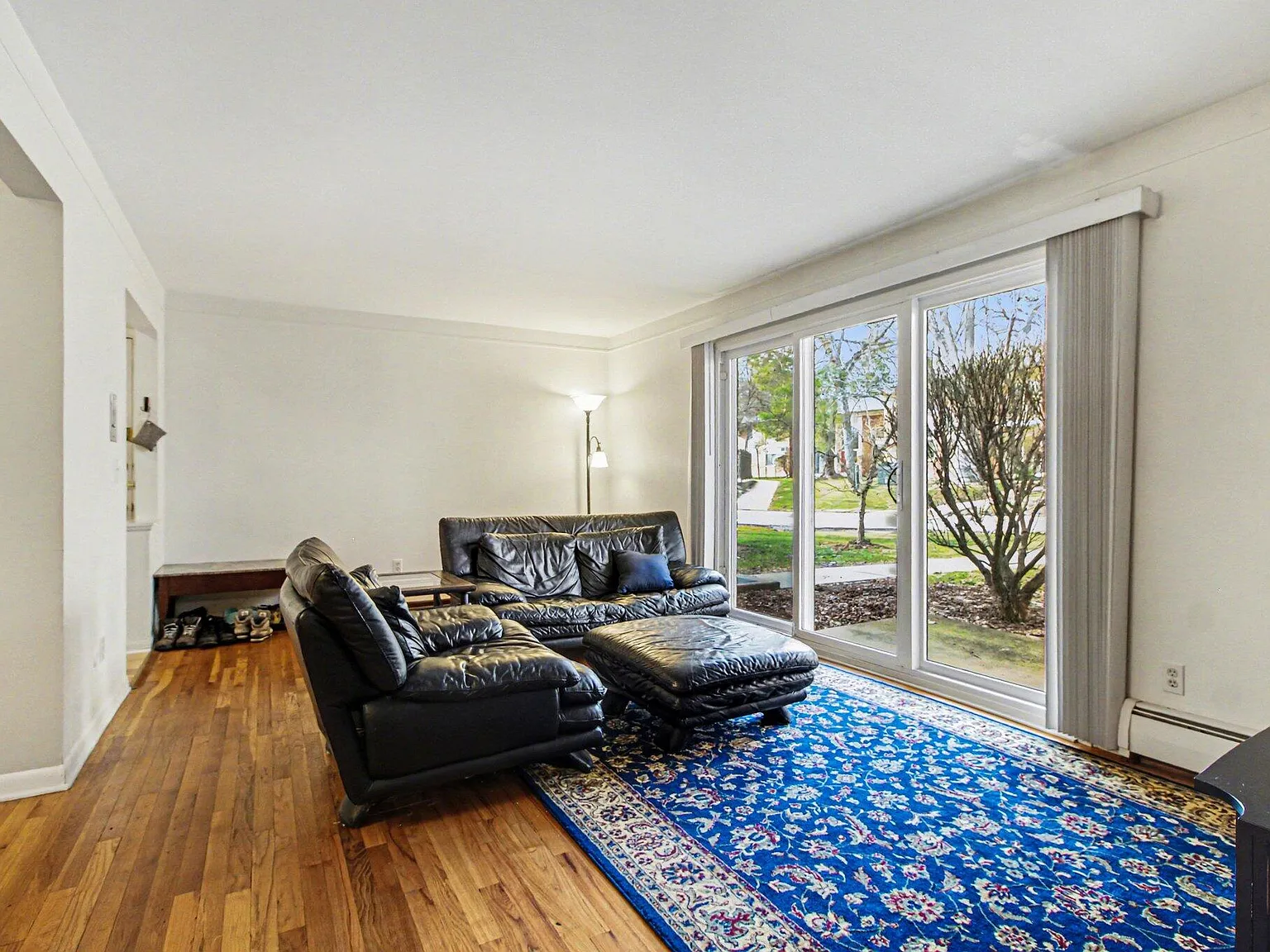 2 bed, 1.0 bath, 871 sqft, $1,800 — Photo 3