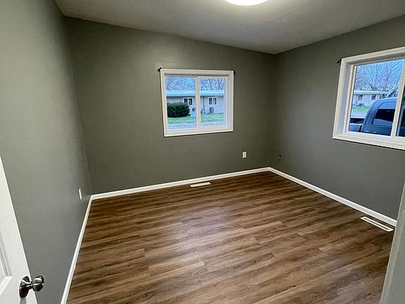 4th image of 1525 Harrington Loop