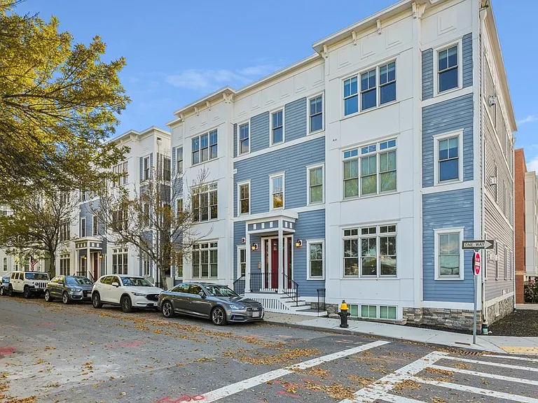 3 M St #6 — Photo 28