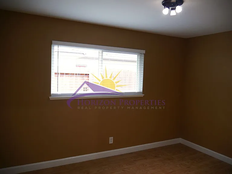 1405 Lisbon Ave — Photo 15