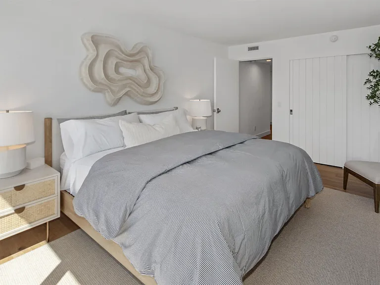 1710 Avenida Del Mundo #803 — Photo 39