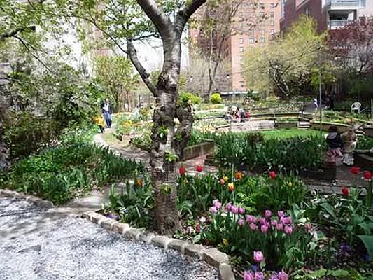 Rented by Evans Real Estate | media 18