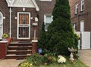 8915 215th St, Jamaica, NY 11427