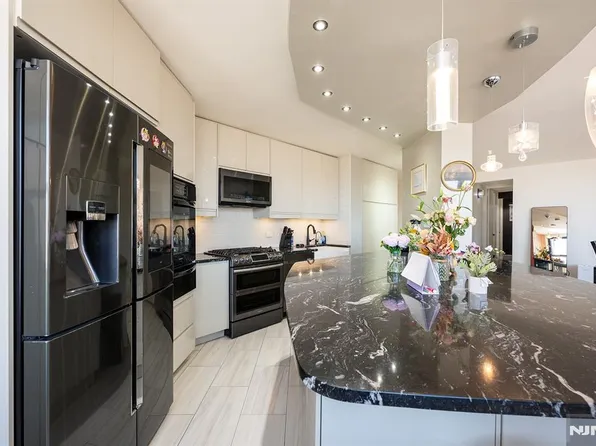 7004 Kennedy Blvd W #22B, West New York, NJ 07093