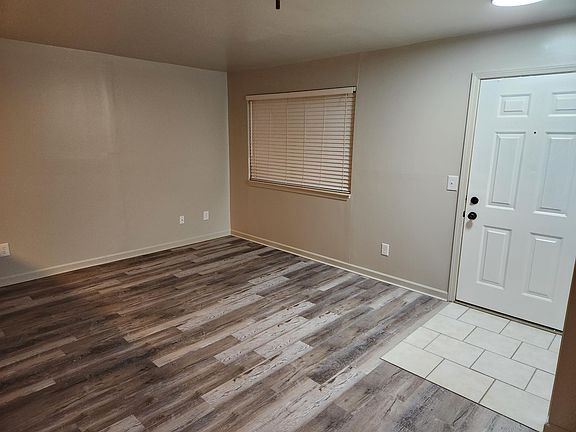 5th image of 34711 Jefferson Ave