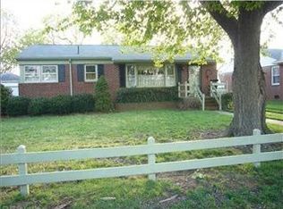 25 Reynolds Dr, Hampton, VA 23664