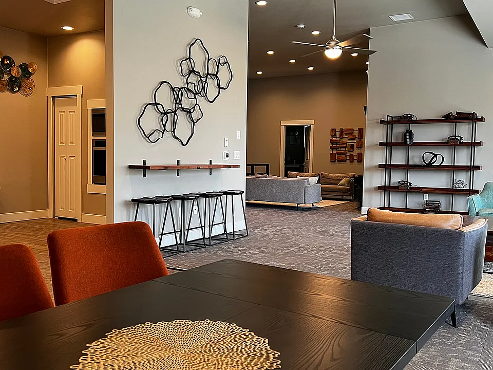 White Oak Apartments