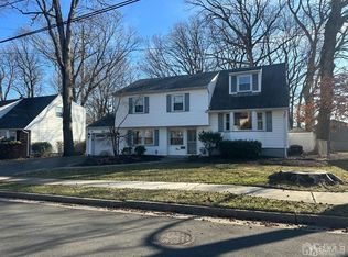 3 Hill Rd, Edison, NJ 08817