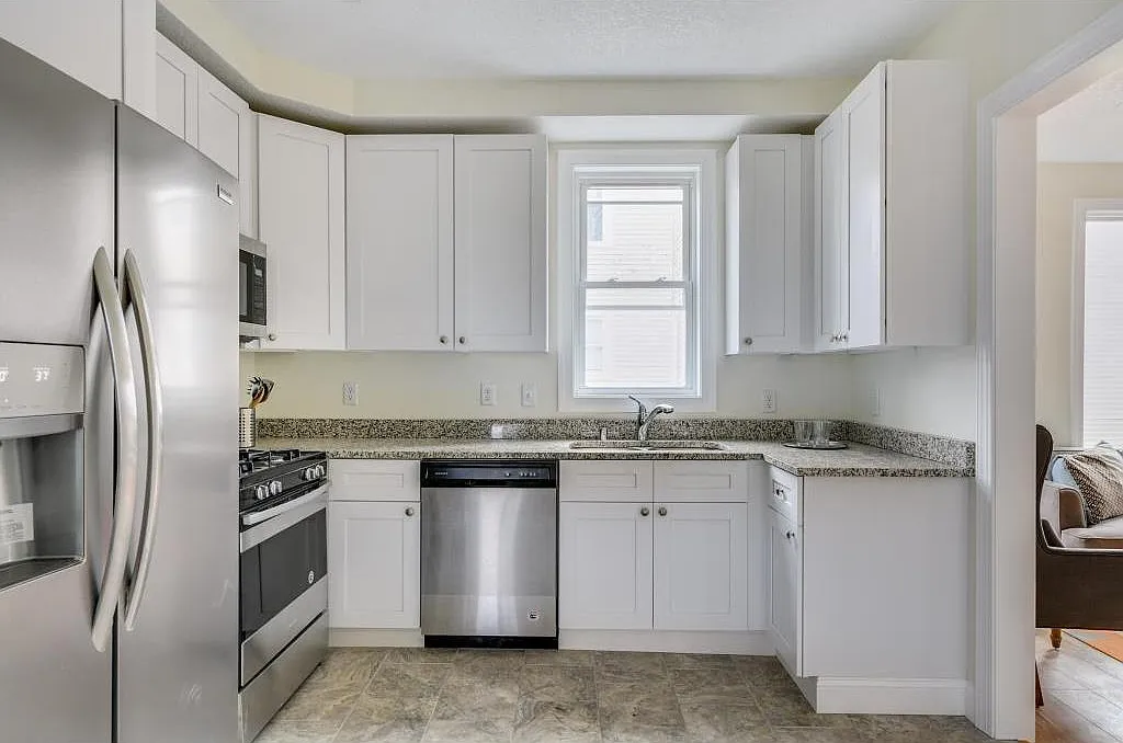 3505 Cedar Ave S — Photo 2