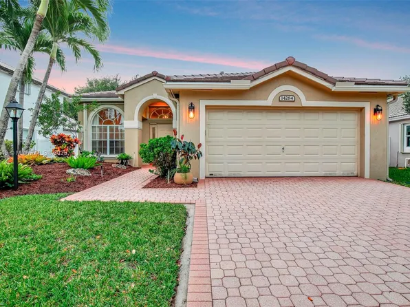 14284 NW 22nd St, Pembroke Pines, FL 33028