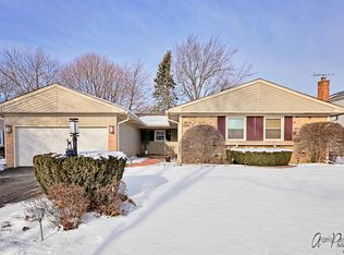 511 Springside Ln, Buffalo Grove, IL