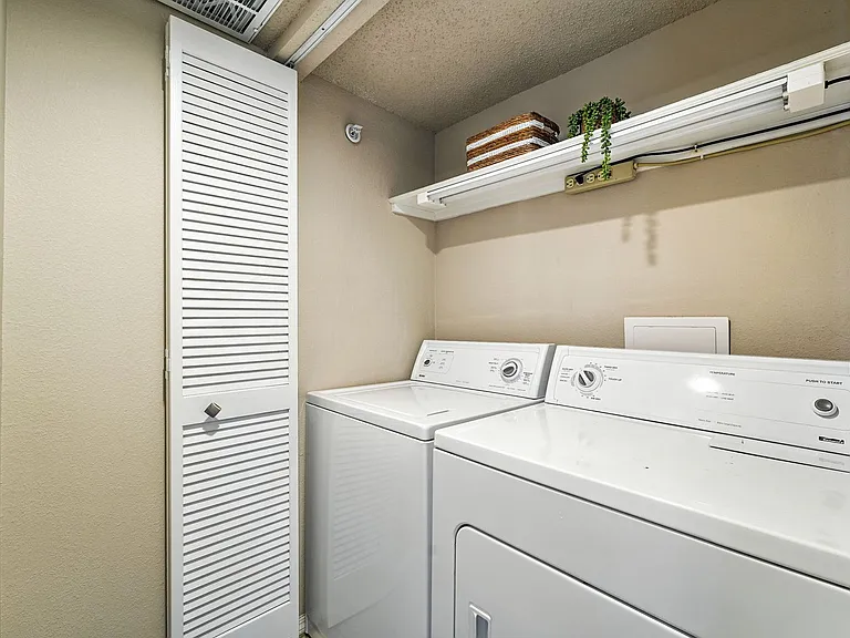 1876 Mallard Dr — Photo 25