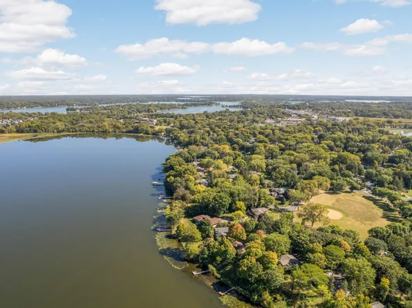 6118 Clover Cir, Mound, MN 55364