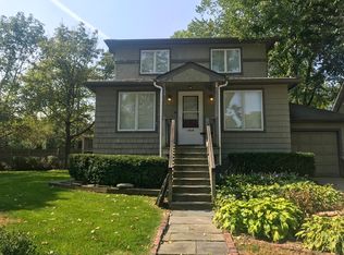 1038 Griffith Rd, Lake Forest, IL 60045