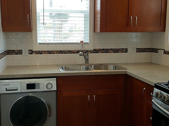 2nd image of 1272-1276 N Ardmore Ave #1276-1/2