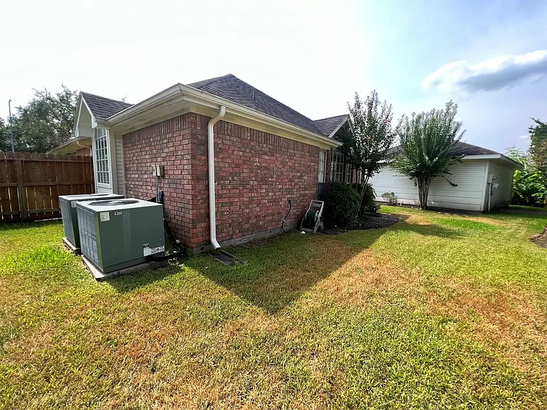 1718 Berkoff Dr — Photo 41