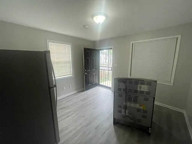 1493 Gaither St — Photo 4