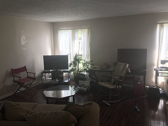 5th image of 105 Brookwood Dr