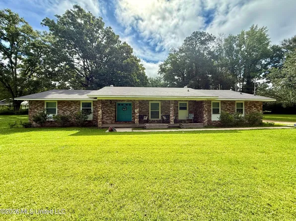 1404 N Jackson St, Brookhaven, MS 39601