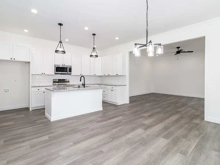 307 E Arch St — Photo 25