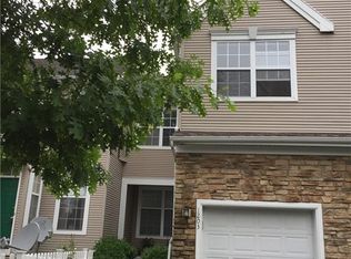 1203 Yarrow Cir, Dayton, NJ 08810