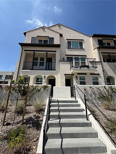 135 Evergreen Photo 1